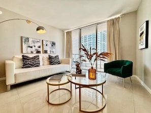 Smart TV - ICON Brickell Luxurious Apartment. in the heart of MIAMI. (Miami)