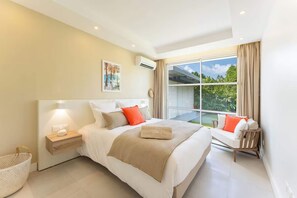 4 habitaciones, tabla de planchar con plancha y cuna de viaje 