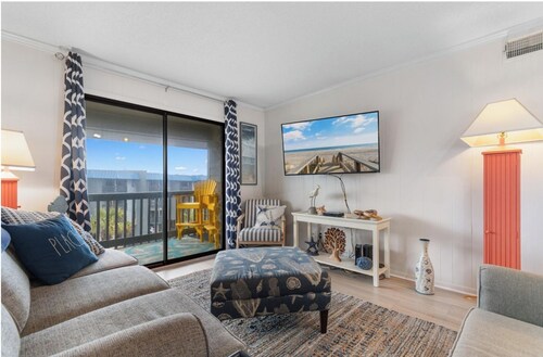 Happy Place at Sea Cabin in Cherry Grove - Unit 317 - 2 Bedroom/2 Bathroom Condo