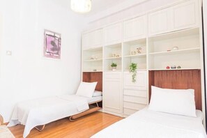 2 bedrooms, WiFi, bed sheets