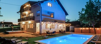 Apartments Villa Mavi - Two Bedroom Apartment Second Floor