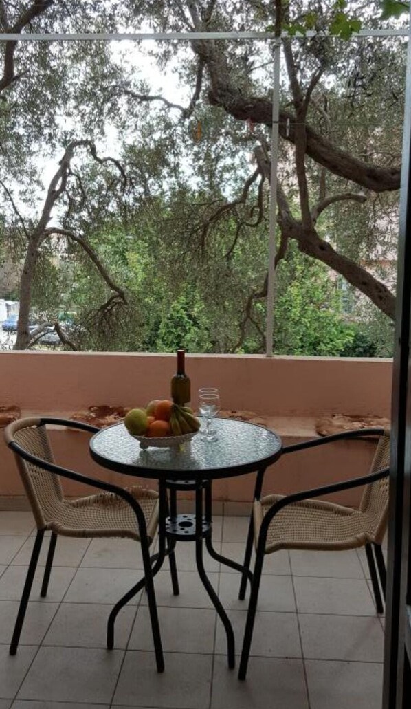 屋外ダイニングエリア