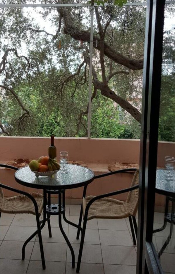 屋外ダイニングエリア