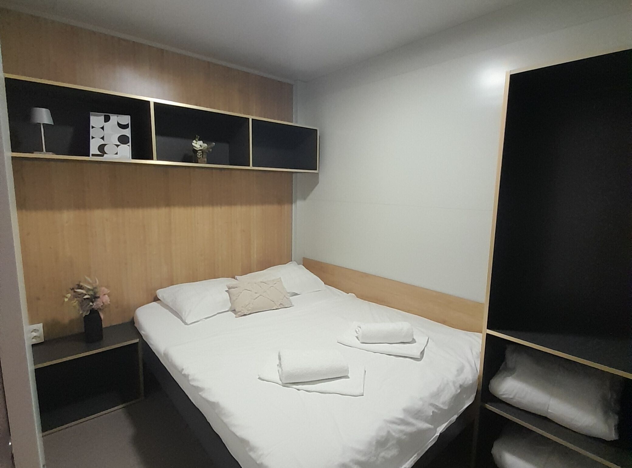 2 bedrooms, Internet, bed sheets