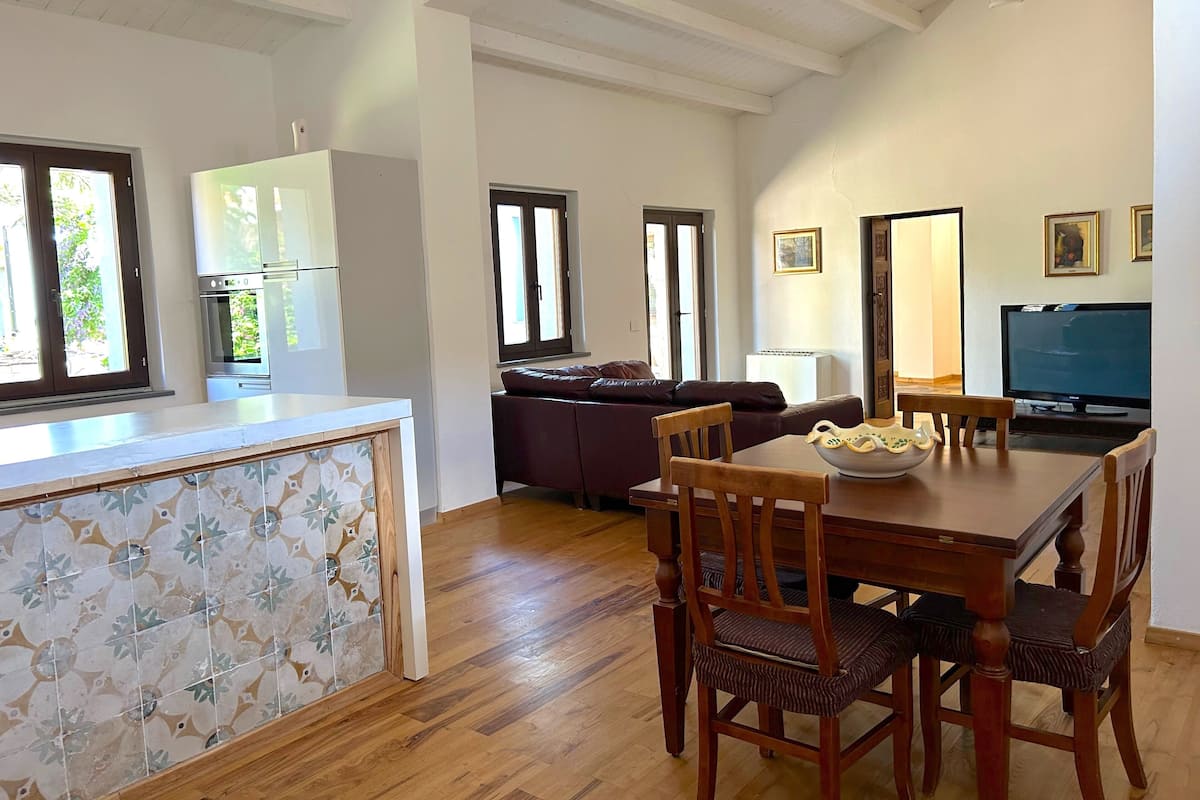 Royal Apartment, Patio, Garden View | Private kitchen