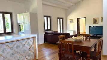 Royal Apartment, Patio, Garden View | Private kitchen | Full-sized fridge