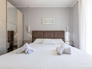 2 chambres, fer et planche à repasser, accès Internet, draps fournis