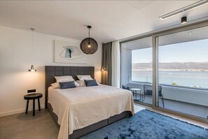 5 bedrooms, iron/ironing board, WiFi
