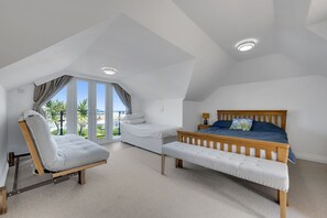 4 chambres, fer et planche à repasser, Wi-Fi, draps fournis