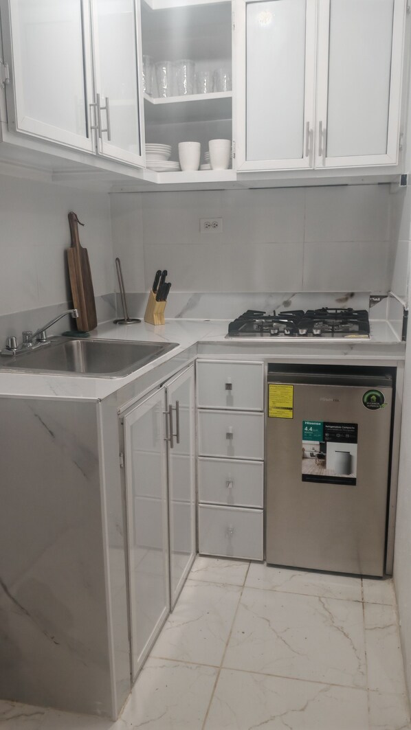 Standard Cabin, Sea View | Dapur peribadi | Alat memasak/pinggan mangkuk/perkakas dapur 
