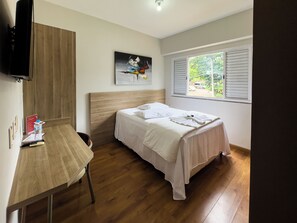 Standard Double Room | Desk, laptop workspace, iron/ironing board, free WiFi - Hotel Bandeirantes (Ouro Preto)