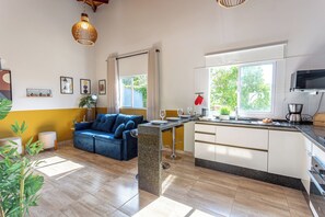 別墅 | 私人廚房 | 鍋具/餐盤/廚房用品、餐桌