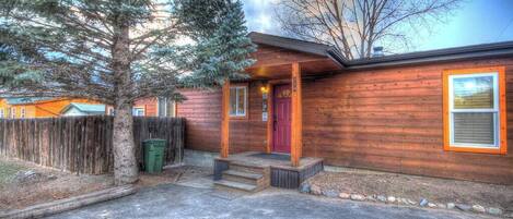 تفاصيل الفندق من الخارج