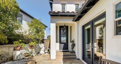 9 Mi to Beach: Pet-Friendly Apt in San Diego!