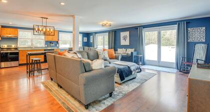 Golf, Hike & Unwind: Spacious Dover Retreat!