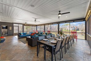 House (5 Bedrooms) | Interior - Luxury Lakefront Stay Private Dock, Indoor/outdoor Pool The Retreat (Denver)