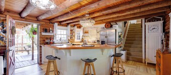 < 4 Mi to Boat Ramp & Mickler Beach: Unique Cabin
