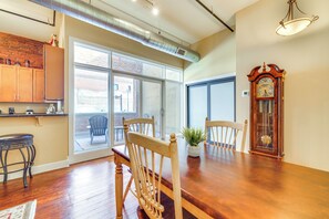 Dining - Downtown Louisville Escape: Perfect for Events! (Louisville)