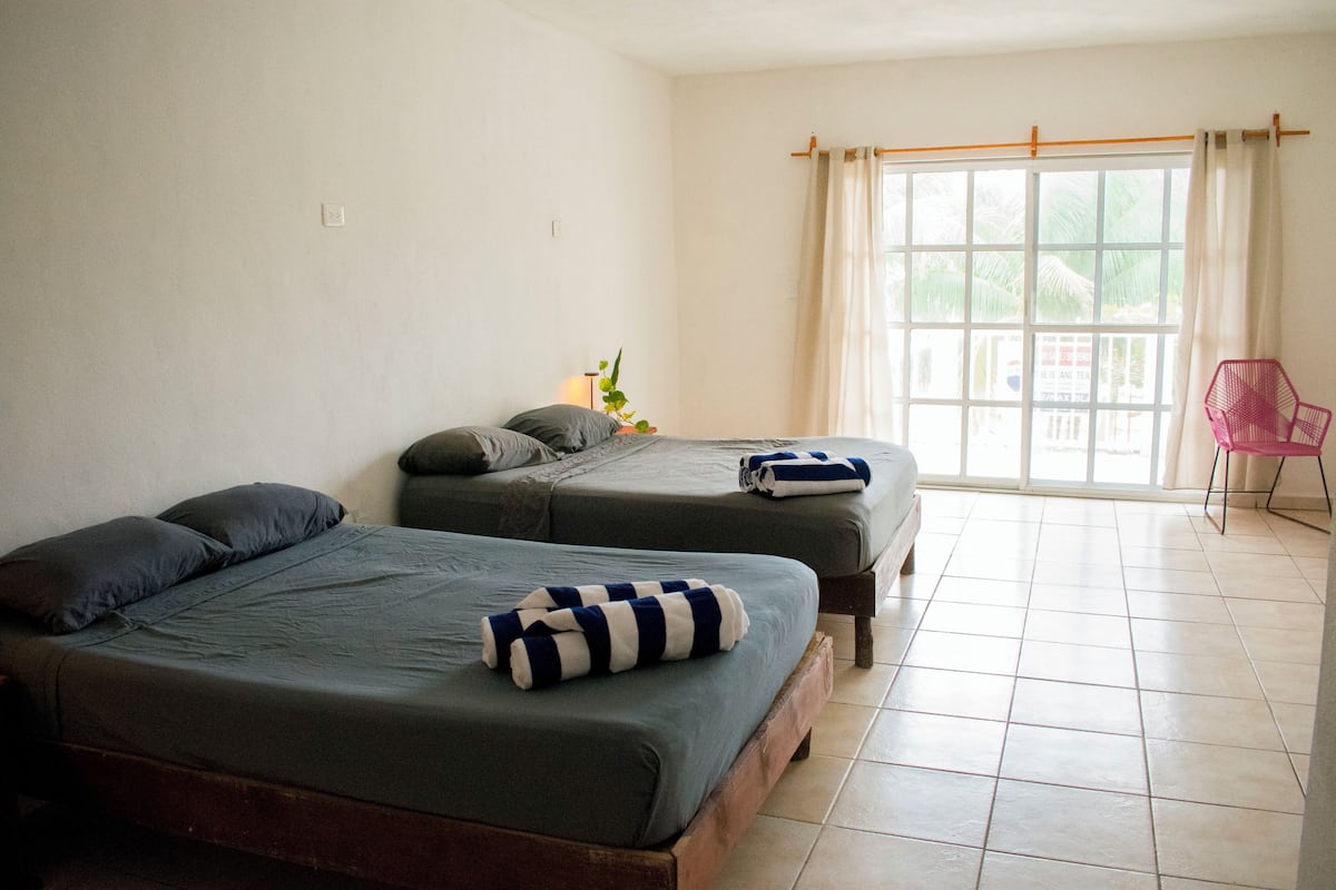 Economy Quadruple Room | WiFi (free), bed sheets
