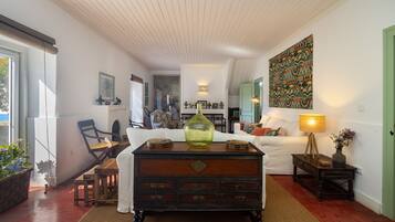 Smart-tv och eldstad