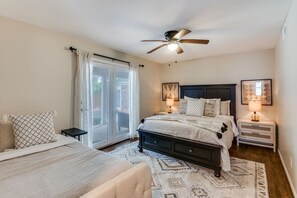 4 bedrooms, desk, iron/ironing board, travel cot