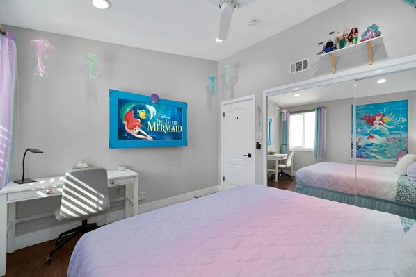 3 habitaciones, tabla de planchar con plancha, wifi y ropa de cama 