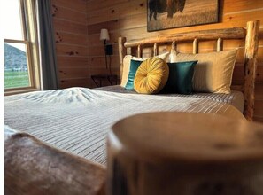 5 bedrooms, iron/ironing board, WiFi
