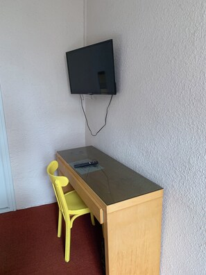 Interior - langecouronne (Belleville-en-Beaujolais)