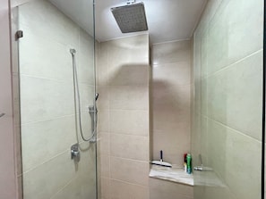 Shower, hair dryer, towels, soap - Charming, fully appointed 1-bedroom apartment in PV’s amazing Zona Romantica (Puerto Vallarta)
