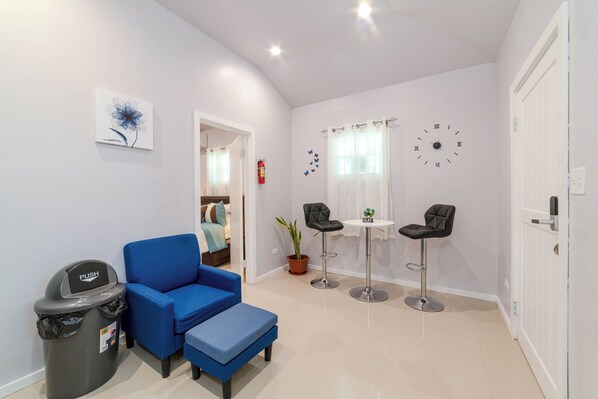 Interior - Unique 1-bedroom apartment in charming Buckleys with AC, WiFi (Buckleys)