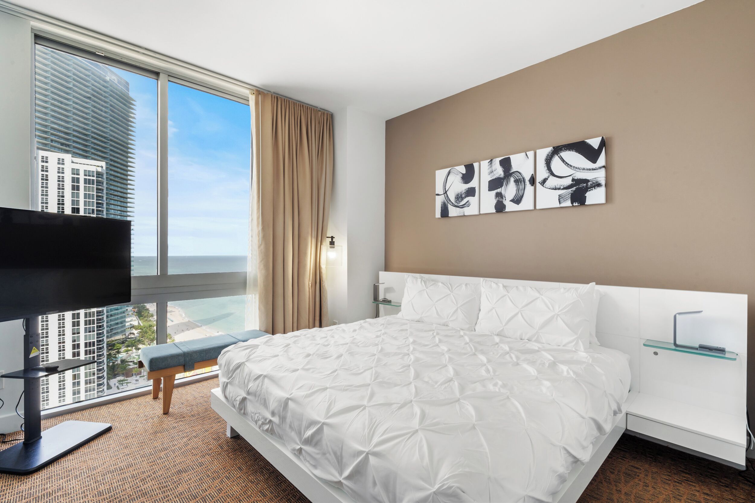 1 chambre, lit parapluie, Wi-Fi gratuit, draps fournis