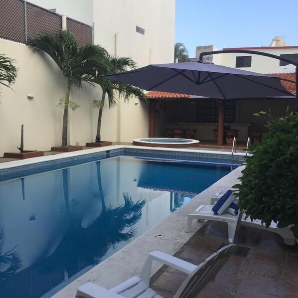 Outdoor pool - Hotel Sofia Veracruz (Boca del Rio)