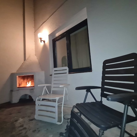 施設の敷地. Billiards and Swedish stove - the apartment for up to 11 people in a quiet location.