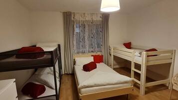 3 bedrooms, WiFi, bed sheets