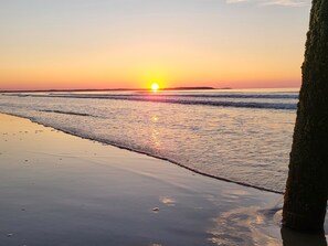Beach nearby - Adorable, two-bedroom, one-bathroom condo,  two short blocks from the beach! (Old Orchard Beach)