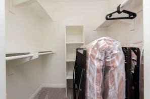 2 dormitorios, tabla de planchar con plancha, wifi y ropa de cama