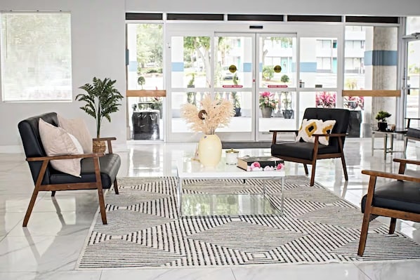 Lobby sitting area - Palm Tree Inn Altamonte Springs Orlando (Altamonte Springs)