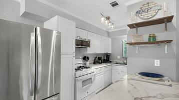Townhome, Multiple Beds, Patio, Garden View (Beachwalk 18E) | Private kitchen | Fridge, microwave, oven, stovetop