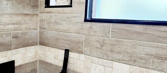 Toria Suites 920