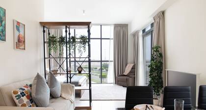 Bloomfields Artistic STU in The View