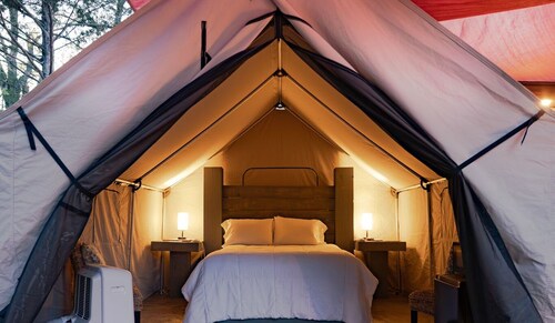 Under the Stars at The Hideout