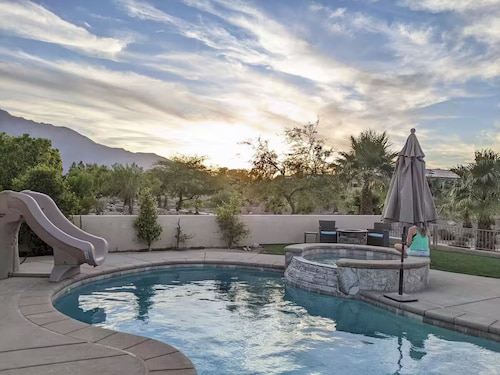 Two Resort Style Homes Steps from Each Other, 7 Bedrooms, Pool, Hot Tub, Misters