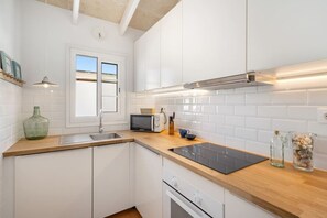 Réfrigérateur, micro-ondes, four, lave-vaisselle