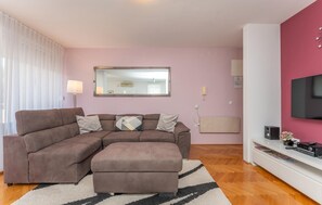 Smart TV - 1 bedroom awesome apartment in Biograd na Moru (Biograd na Moru)