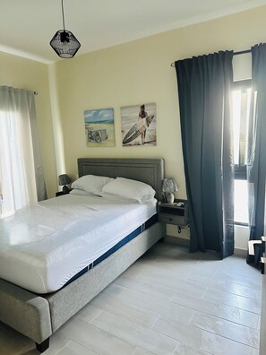 1 chambre, coffres-forts dans les chambres, fer et planche à repasser