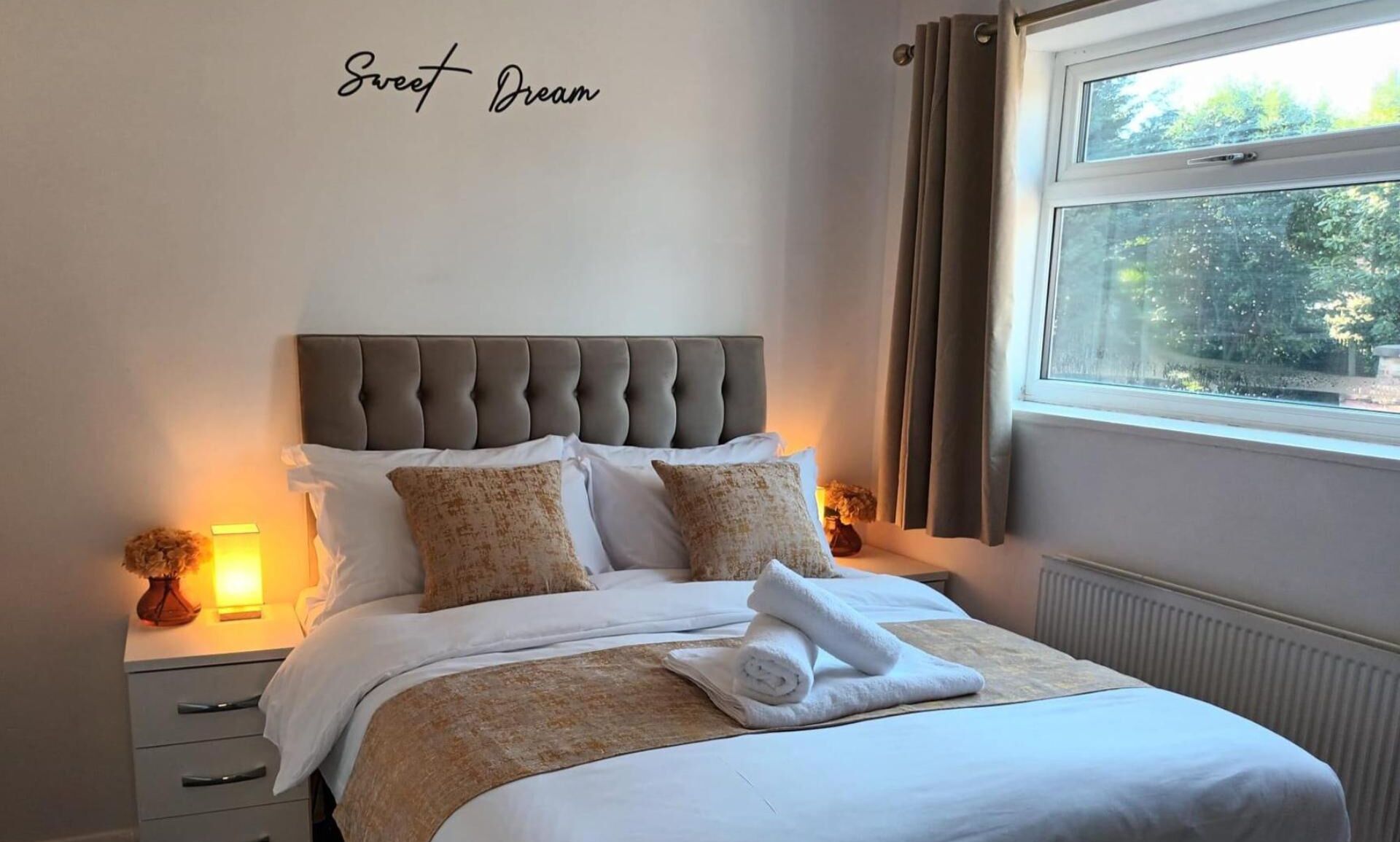 ハウス | 3 室のベッドルーム、アイロン / アイロン台、WiFi (無料)、ベッドシーツ