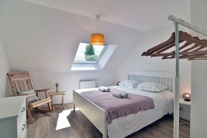 3 bedrooms, iron/ironing board, free WiFi