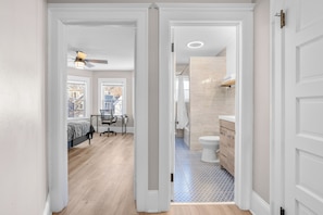 3 chambres, bureau, fer et planche à repasser, Wi-Fi gratuit