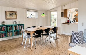 Dining - 4 bedroom beautiful home in Fårevejle (Fårevejle)