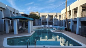 TV - Las Palmas Airport Inn (Tucson)